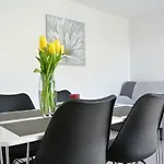 Mistral Apartment *