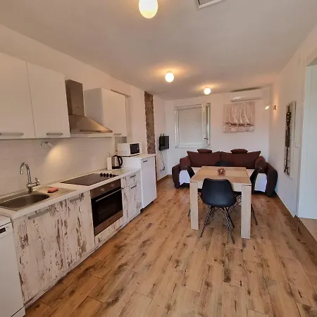 Mistral Apartmán *